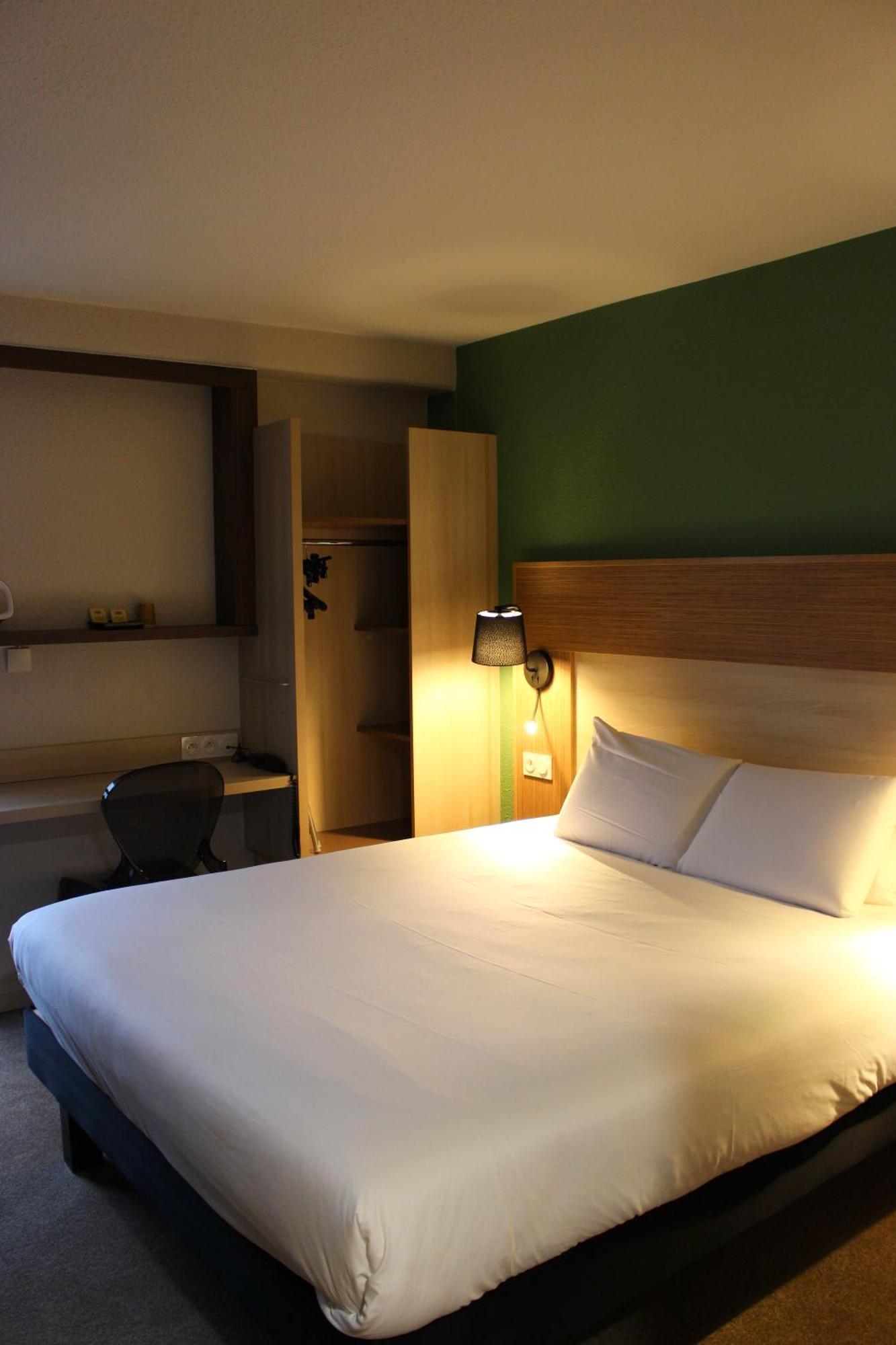 Greet Hotel Dijon Sud Longvic Buitenkant foto