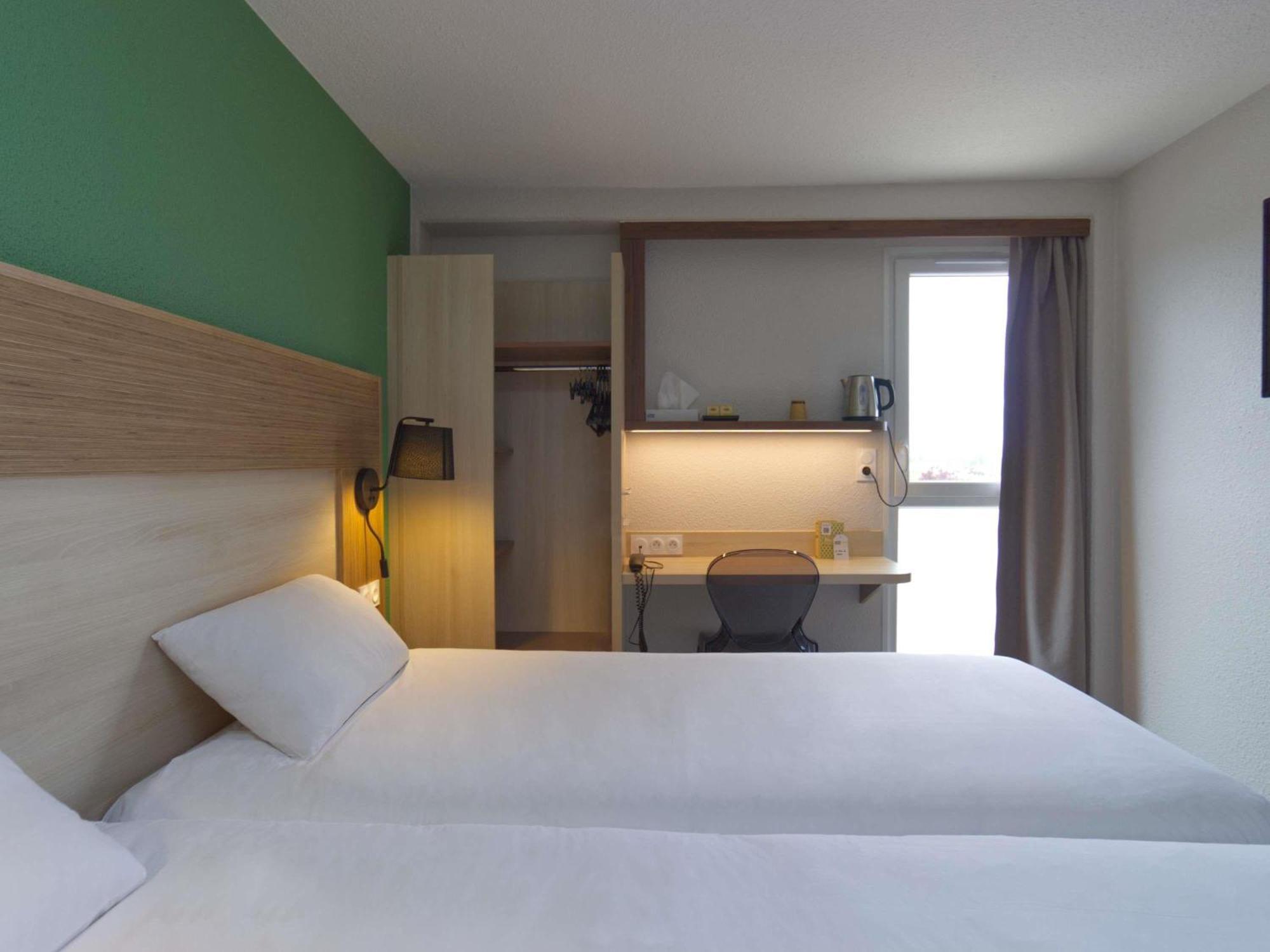 Greet Hotel Dijon Sud Longvic Buitenkant foto